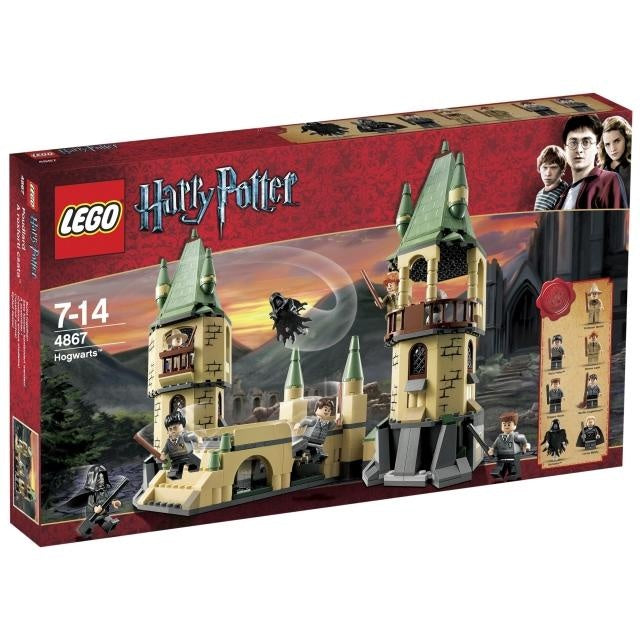4867 Hogwarts (Retired New-In-Box)