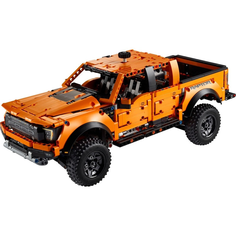 42126 Ford F-150 Raptor (Pre-Owned)