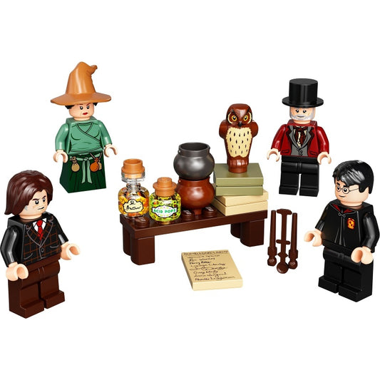 40500 Wizarding World Minifigure Accessory Set Blister Pack (Retired New-In-Box)
