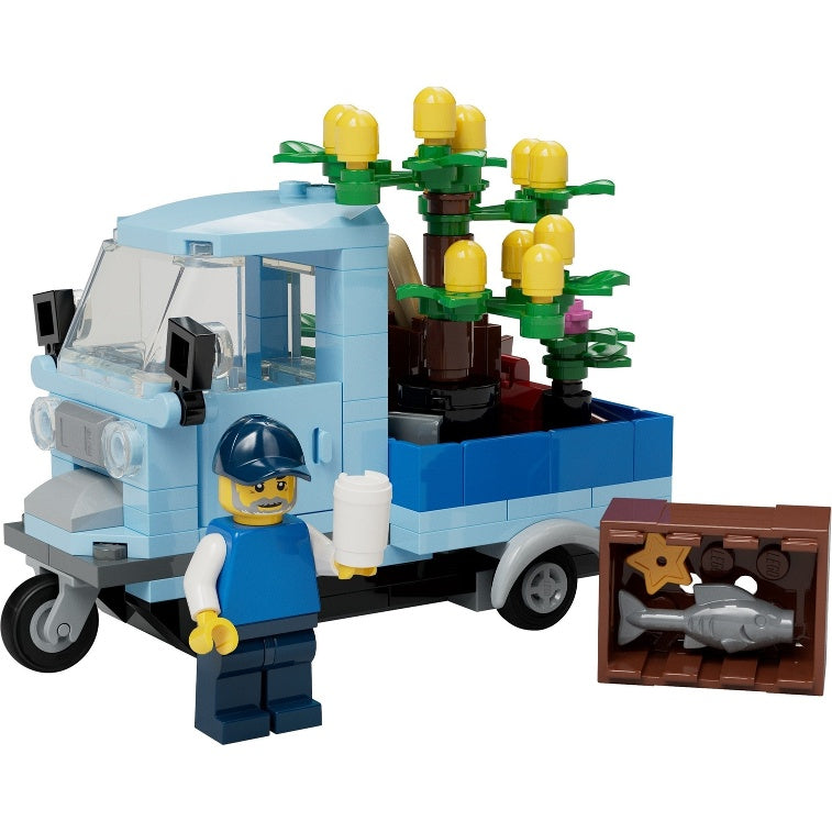 5009422 Italian Market Van (Pre-Owned)