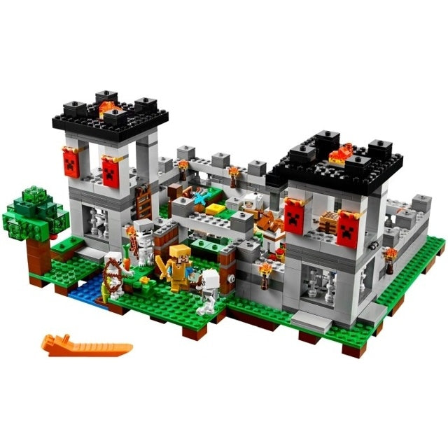 21127 The Fortress (Pre-Owned)