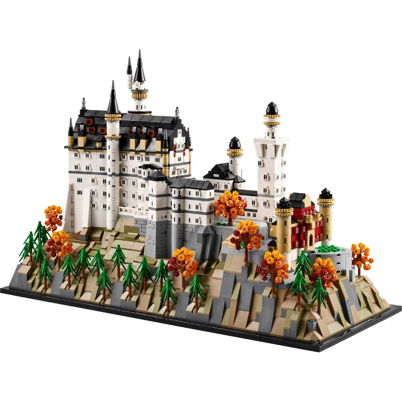 21063 Neuschwanstein Castle (Pre-Owned)