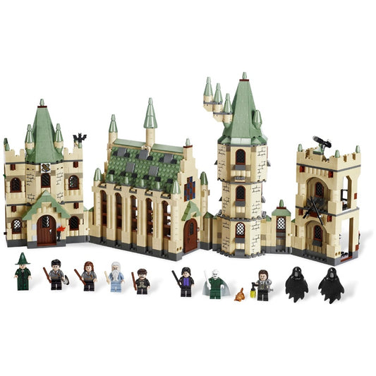 4842 Hogwarts Castle {4th Edition} (Pre-Owned)