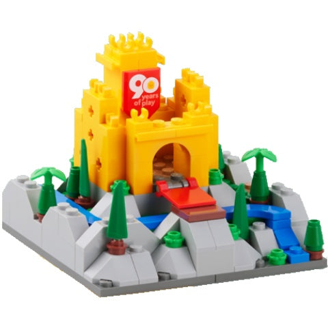 6426244 LEGO 90th Anniversary Mini Castle (Pre-Owned)